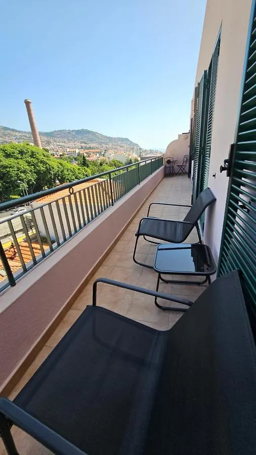 Garden And Seaview Apartment - Free Parking Funchal
