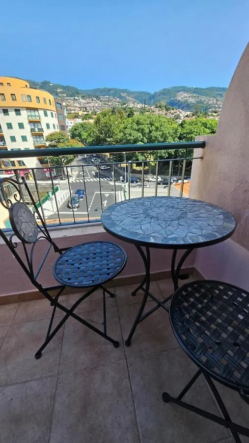 Garden And Seaview Apartment - Free Parking Funchal  Funchal (Madeira)