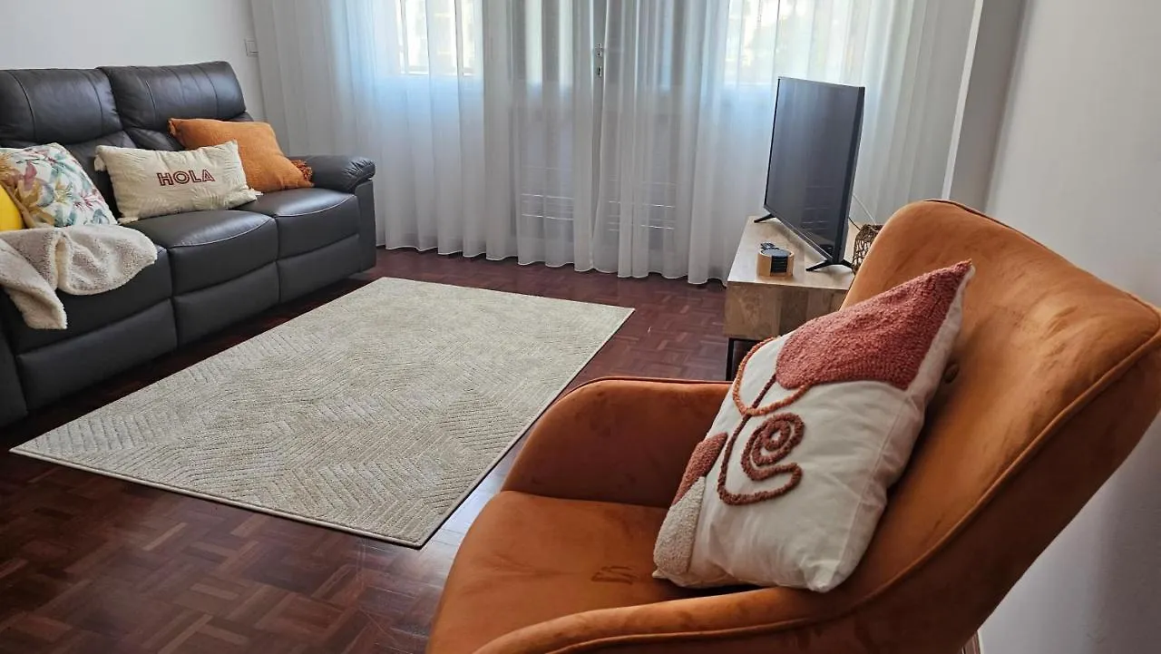Garden And Seaview Apartment - Free Parking 푼샬 포르투갈
