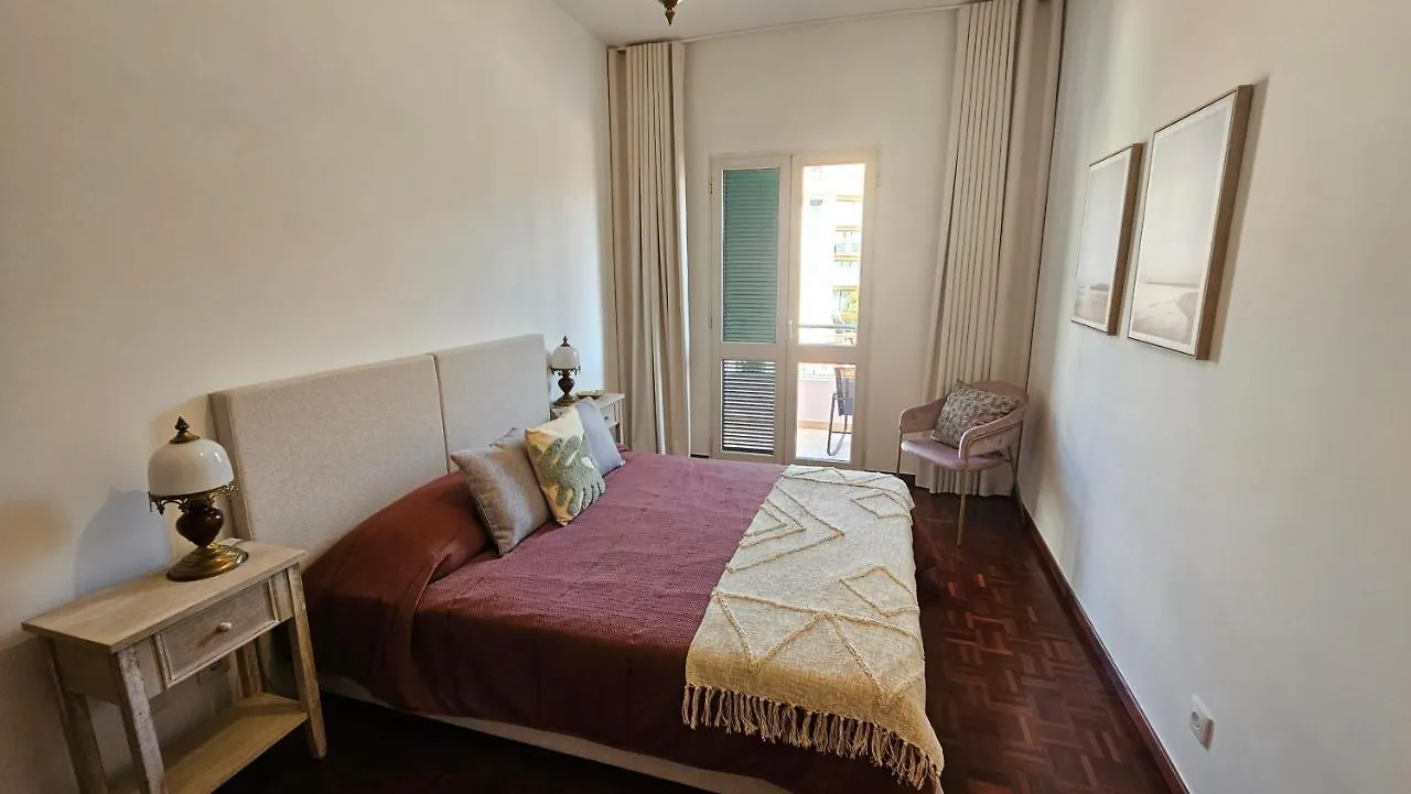Garden And Seaview Apartment - Free Parking 푼샬 0*,