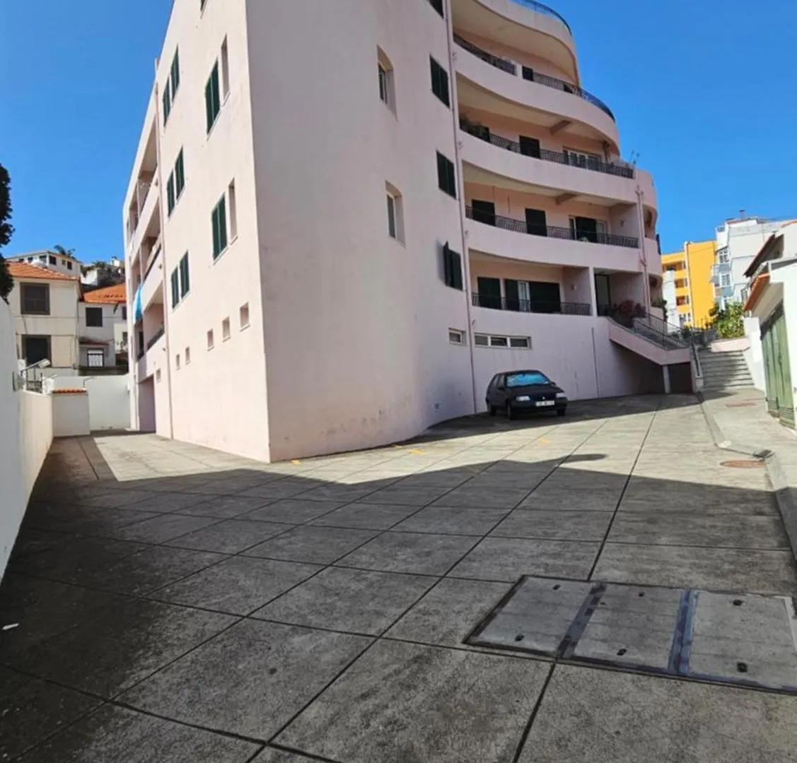 Garden And Seaview Apartment - Free Parking 푼샬 포르투갈
